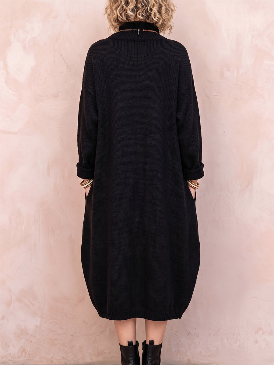 Chic Black and White Geometric Colorblock Knit Midi Dress