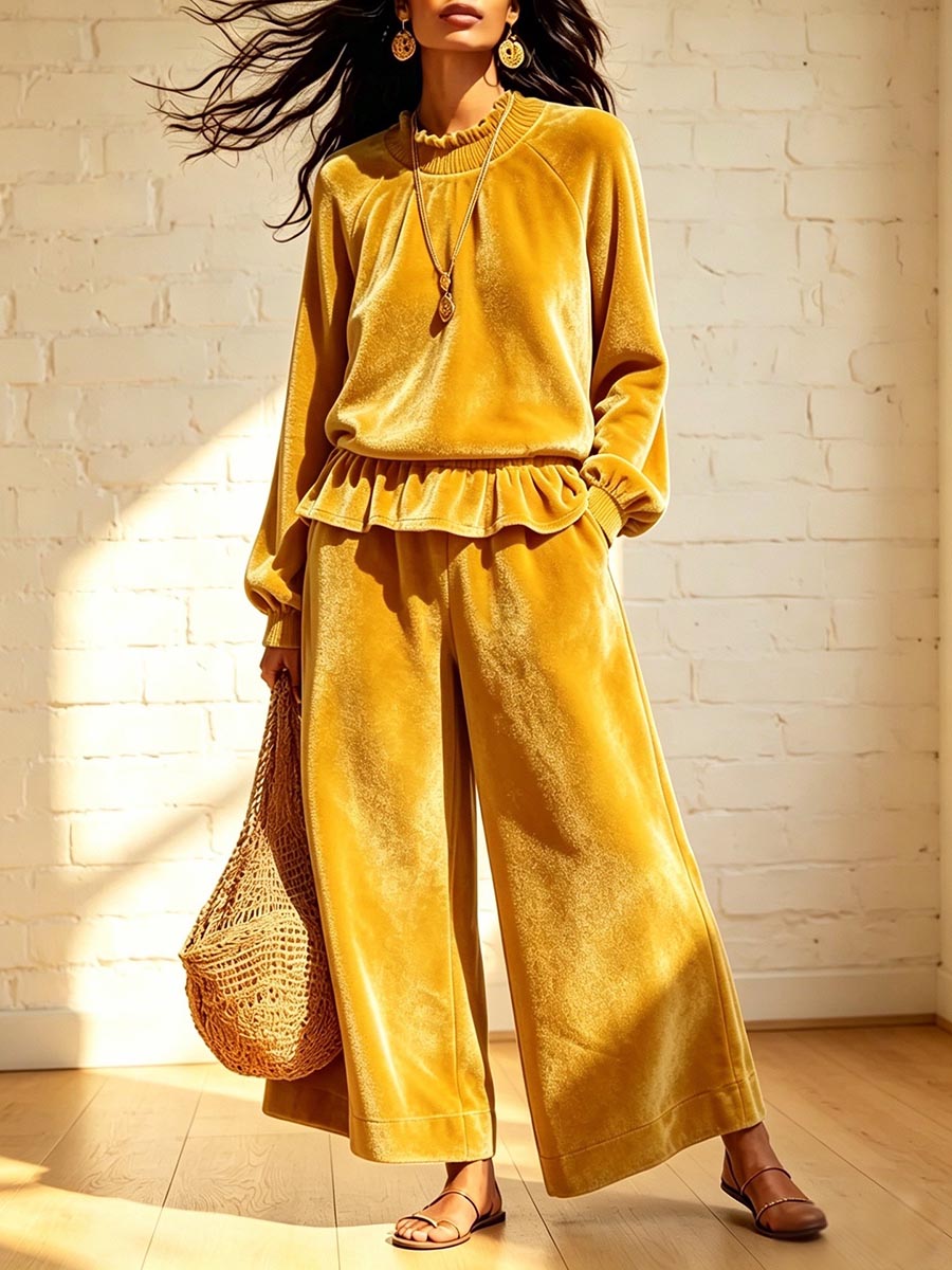 Women's Velour Two-Piece Loungewear Set with Ruffle Hem