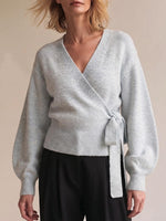 Women's Solid Color V-neck Long Sleeve Casual Loose Tie-waist Knit Top